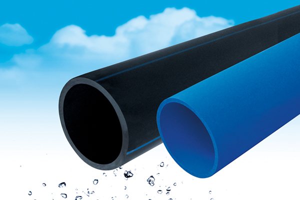 扒开黑丝插喷水PE环保健康给水管材管件